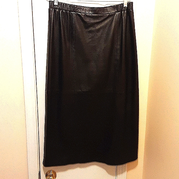 BETTINA Maxi Lined Black Leather Skirt Size: 16 - Picture 2 of 7
